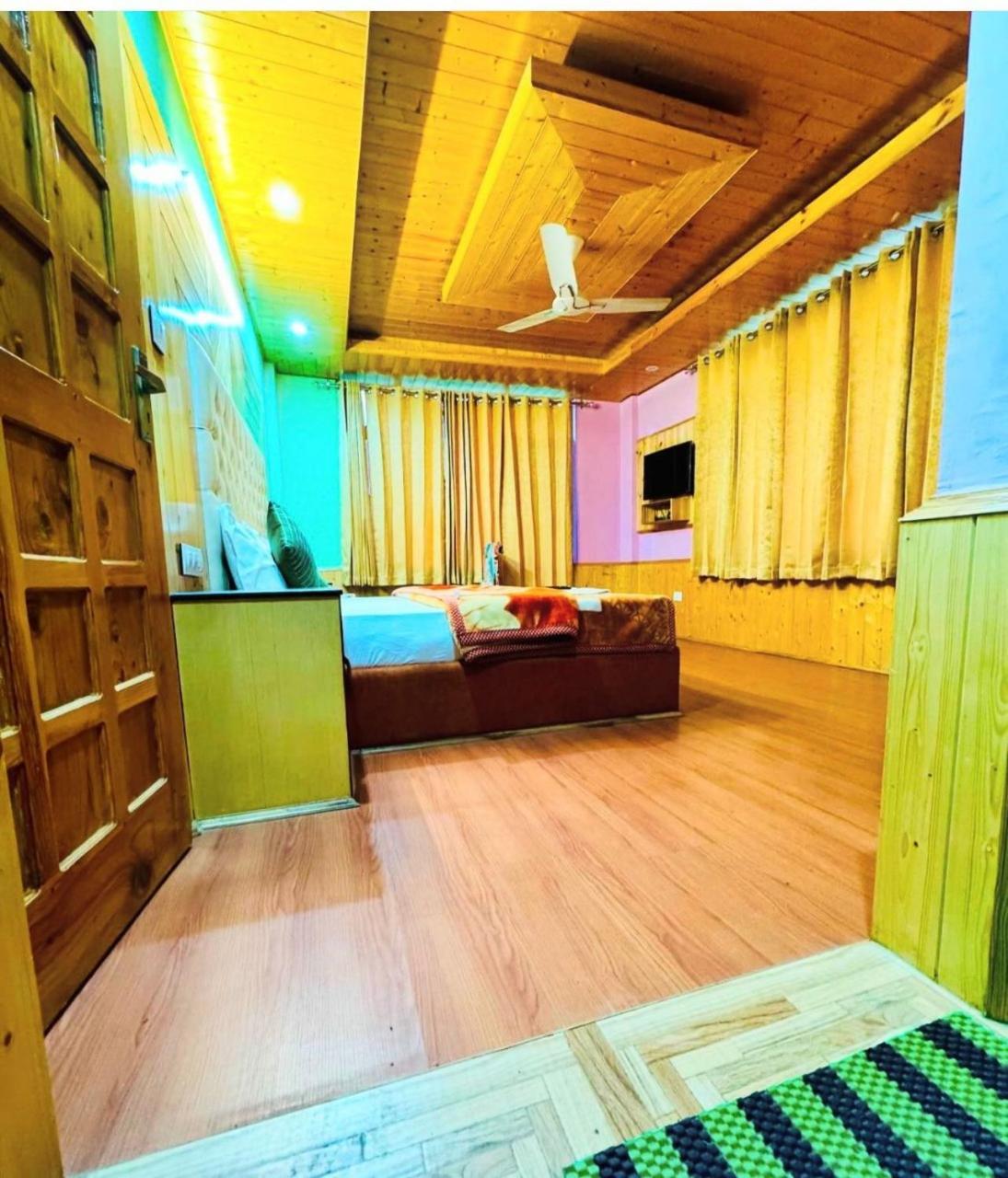 Hotel Himachal Heights Manāli Εξωτερικό φωτογραφία